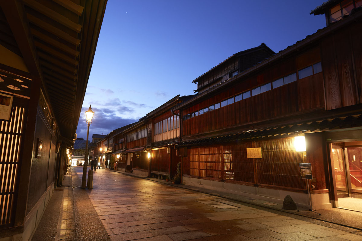 The traditional district of geisha, Higashi Chayagai  