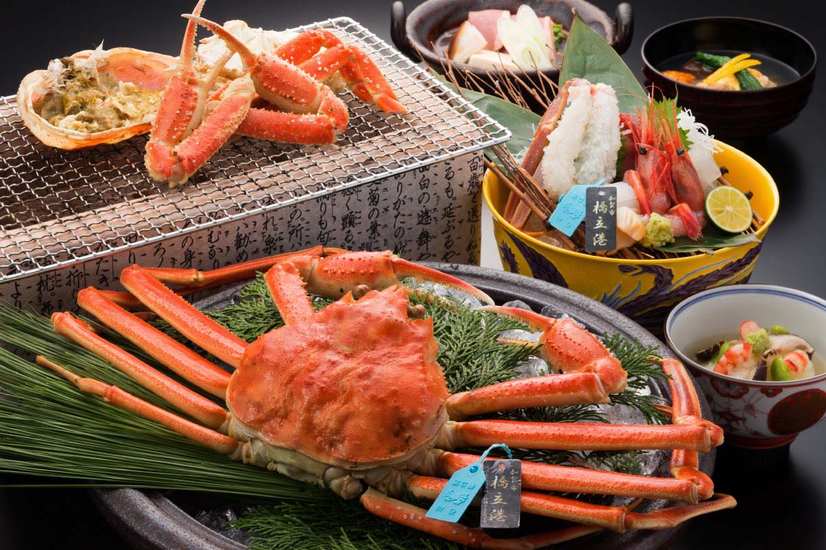 Kaga offers high-quality of fresh seafood, such as snow crabs and sweet shrimps.