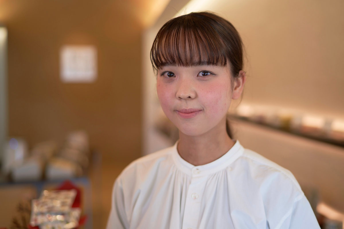 FUETA Kaori, a manager of the head shop and café Misho.