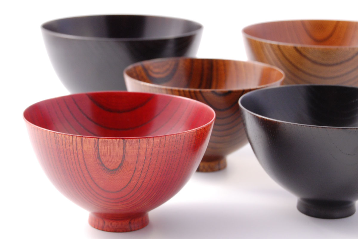 Different types of Japanese lacquer bowls 